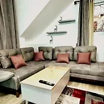 Luxury Getaway /Brand New 2Br /Wi-Fi /Full Kitchen