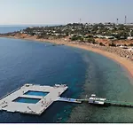 Domina Coral Bay Pool & Sea View Studio With Kitchenette