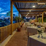 Grand Oasis Resort