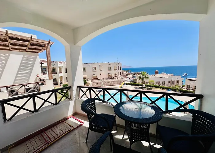 Shark\'S Bay Oasis 2 Bedrooms Apartment With Private Free Beach