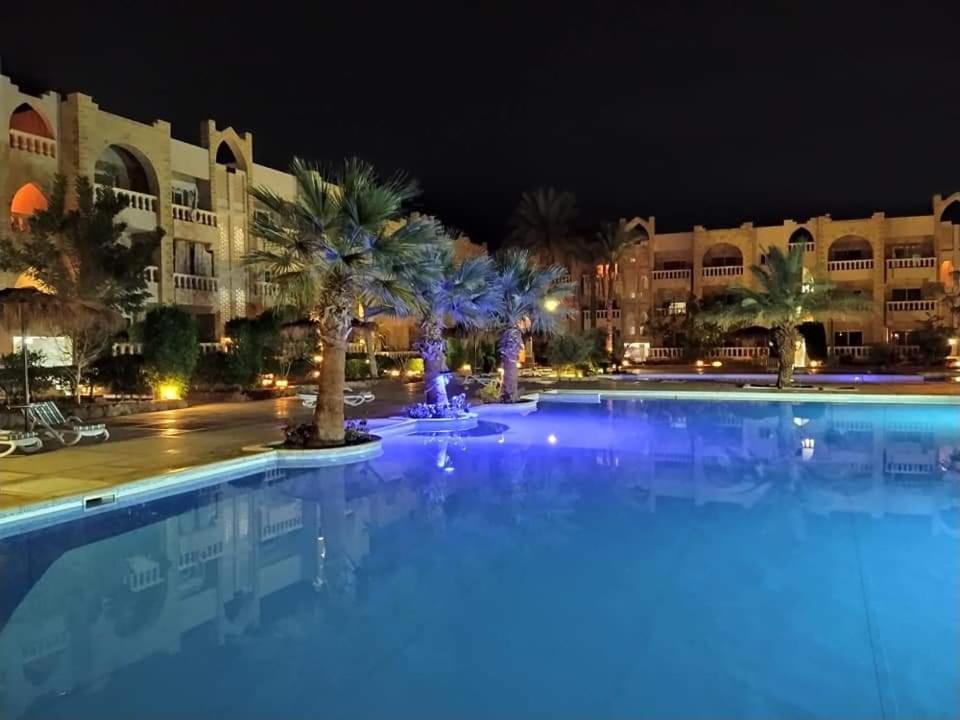 One- Bedroom S3 In Vip Zone Sunny Lakes Apartment