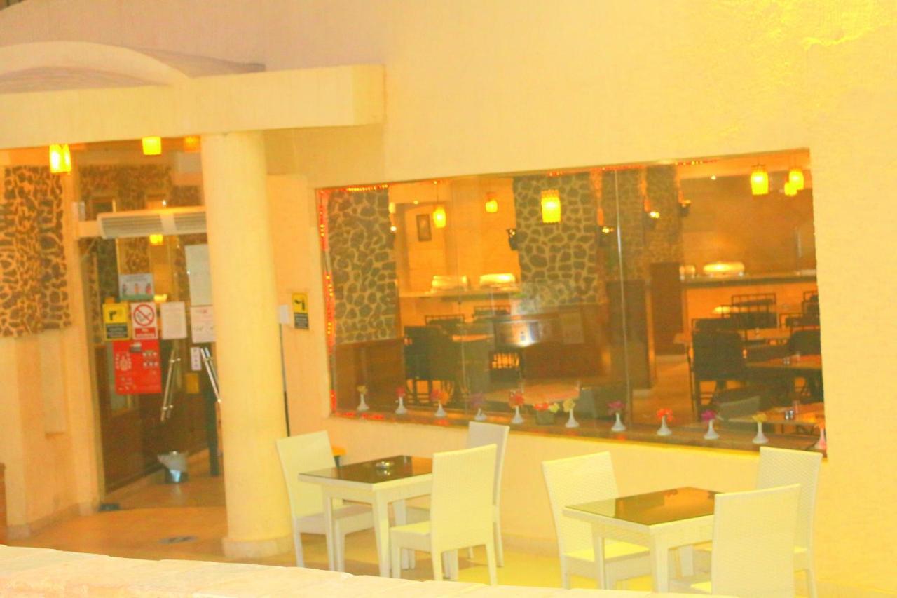 Resort Royal Naama Bay 3*