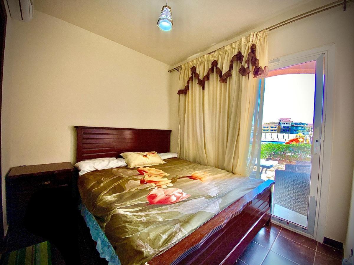 Apartment بحديقة *