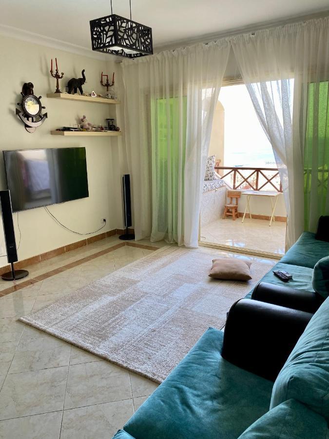 2 Bedrooms Shark's Bay Oasis With Free Beach 5 Metres Away Apartment