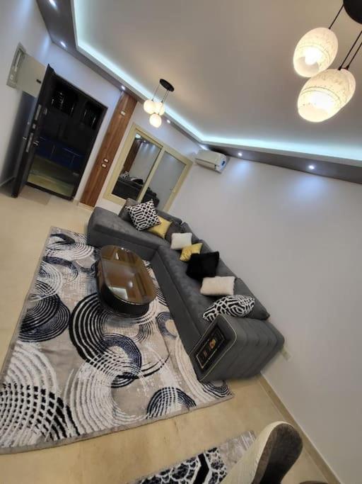 Royal 3 New 2 Bed Sea View With Infinity Pool Apartment