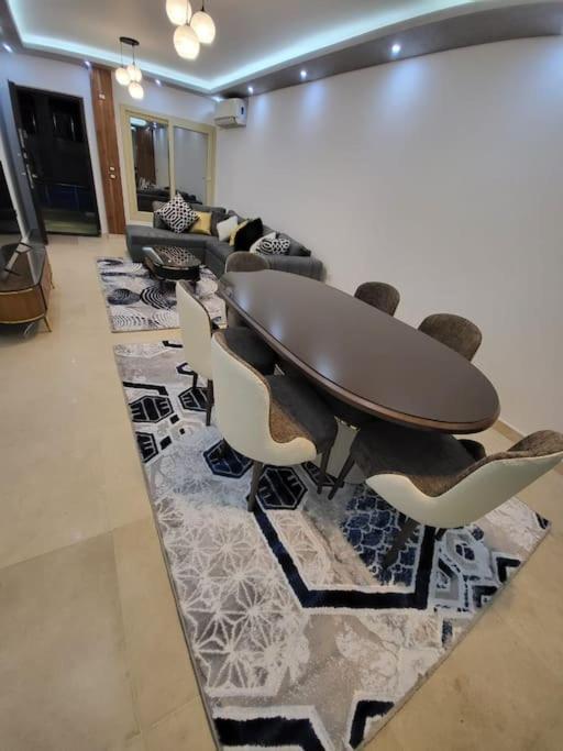 Apartment Royal 3 New 2 Bed Sea View With Infinity Pool *