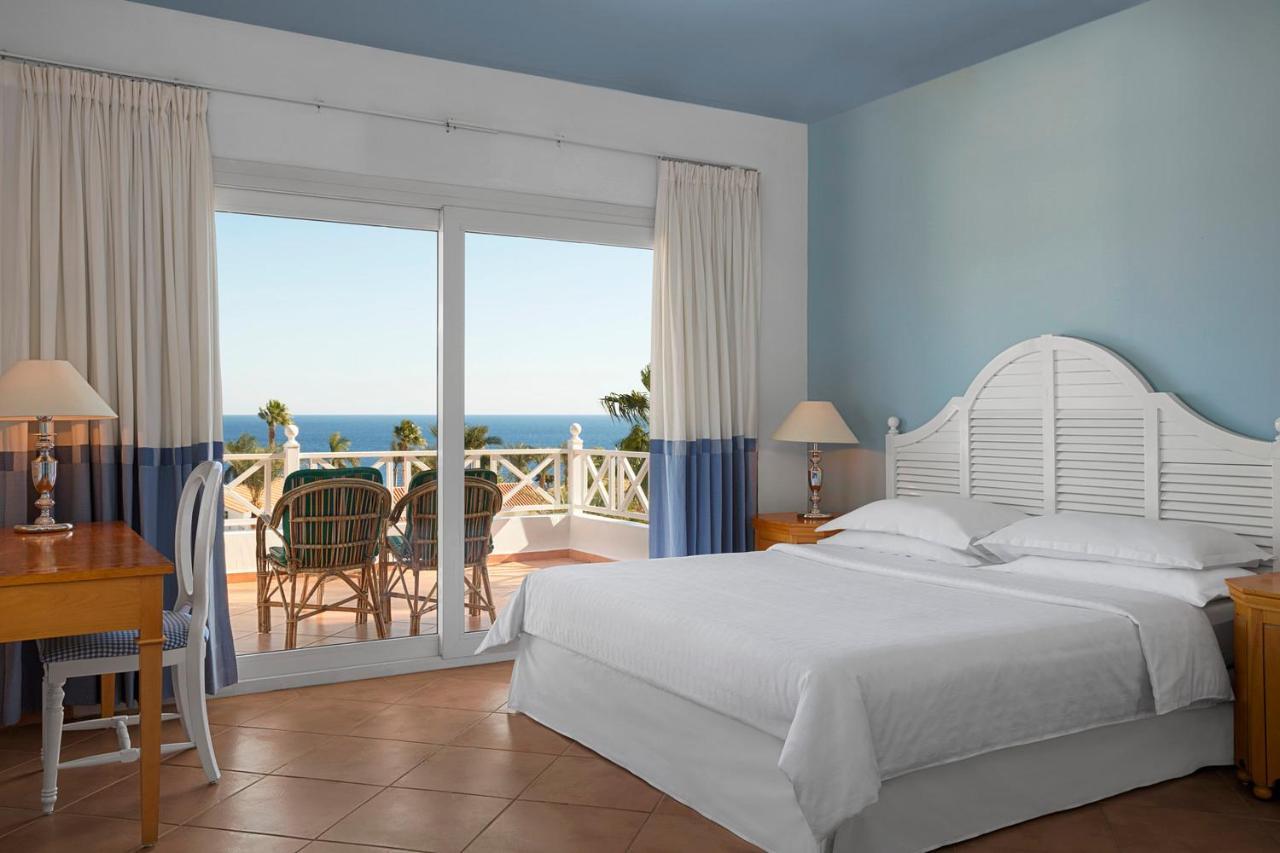 Sheraton Hotel, Resort, & Spa Resort 4*