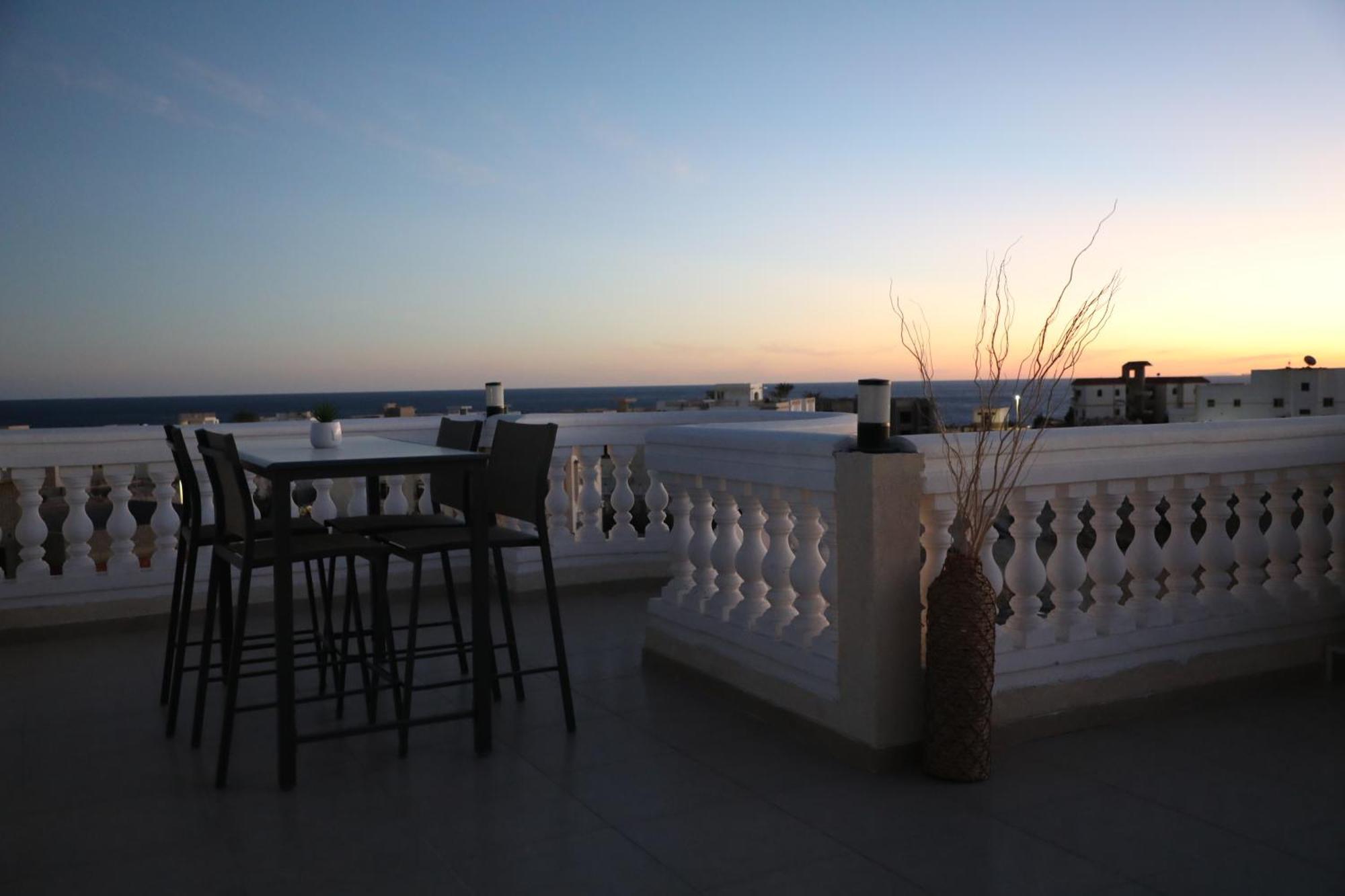 Apartment The Rooftop - Amazing - Sea View - Pool - Penthouse -jacuzzi - Sheikh *