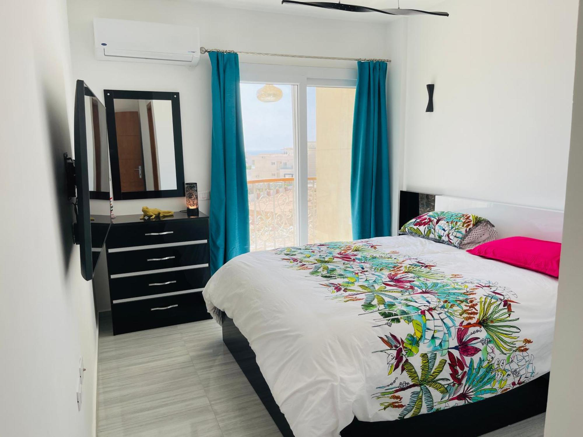 The Rooftop - Amazing - Sea View - Pool - Penthouse -jacuzzi - Sheikh Apartment *