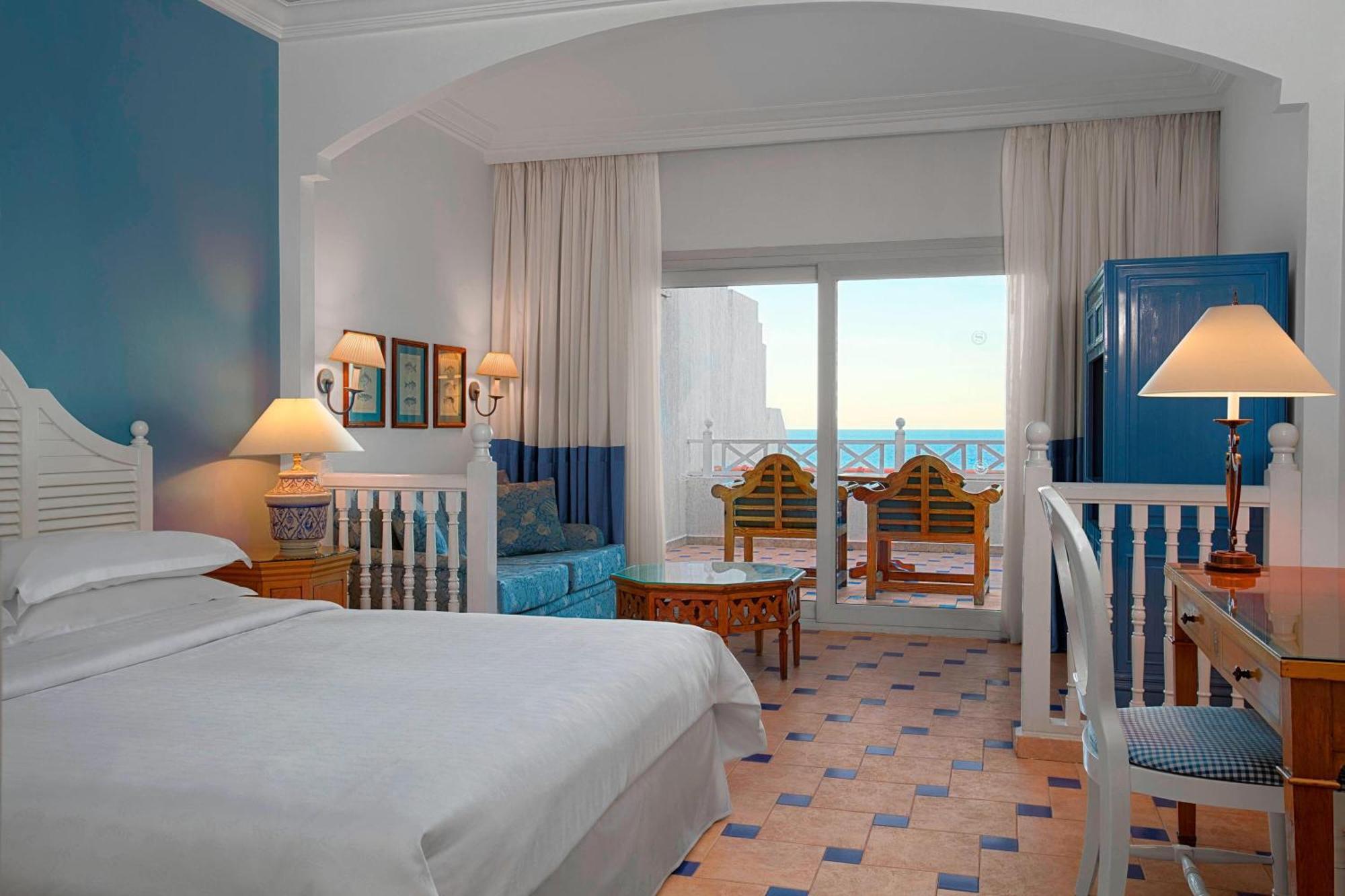 Sheraton Hotel, Resort, & Spa 4*