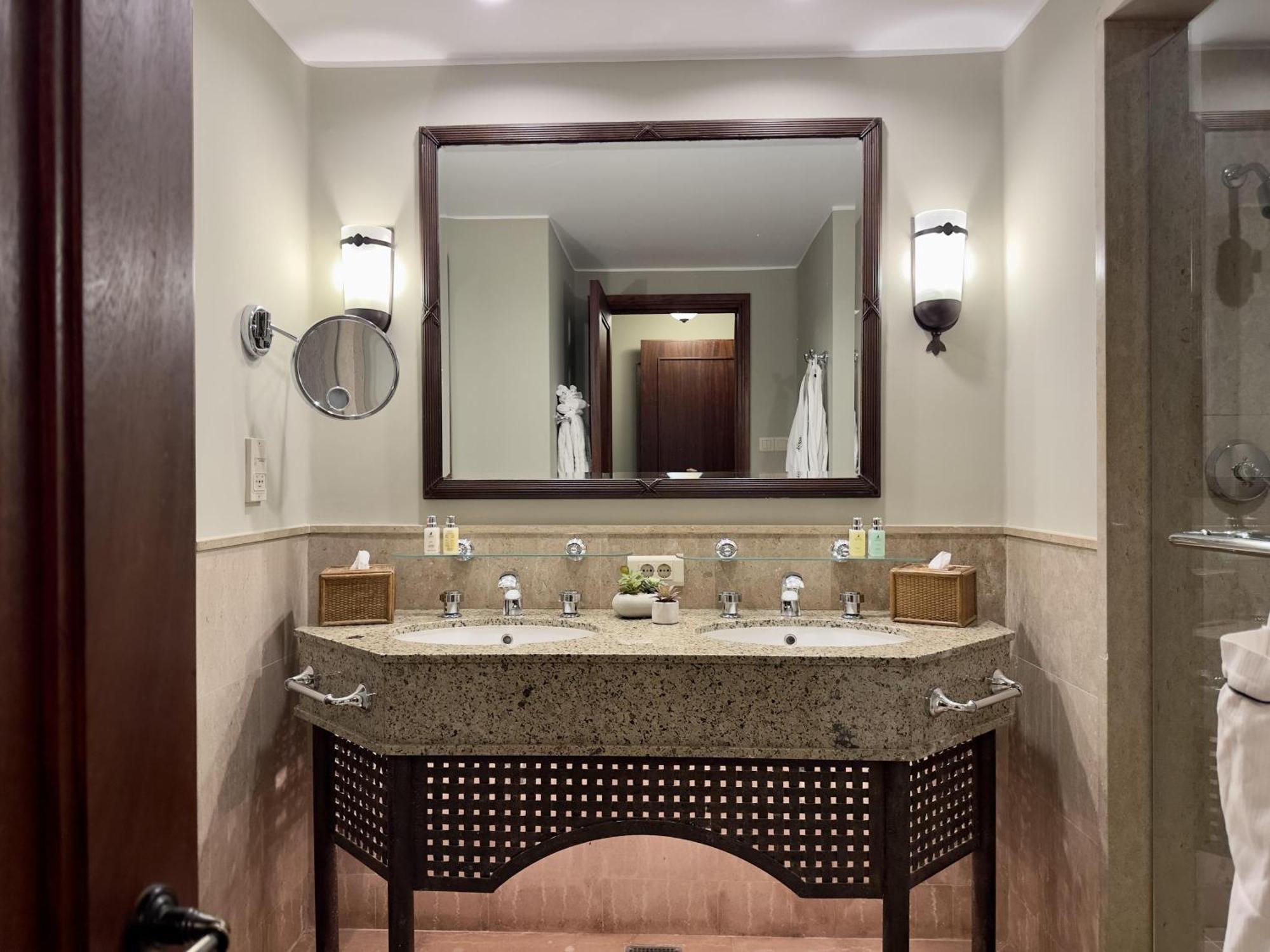 2-bed Flat In Four Seasons Sheikh *