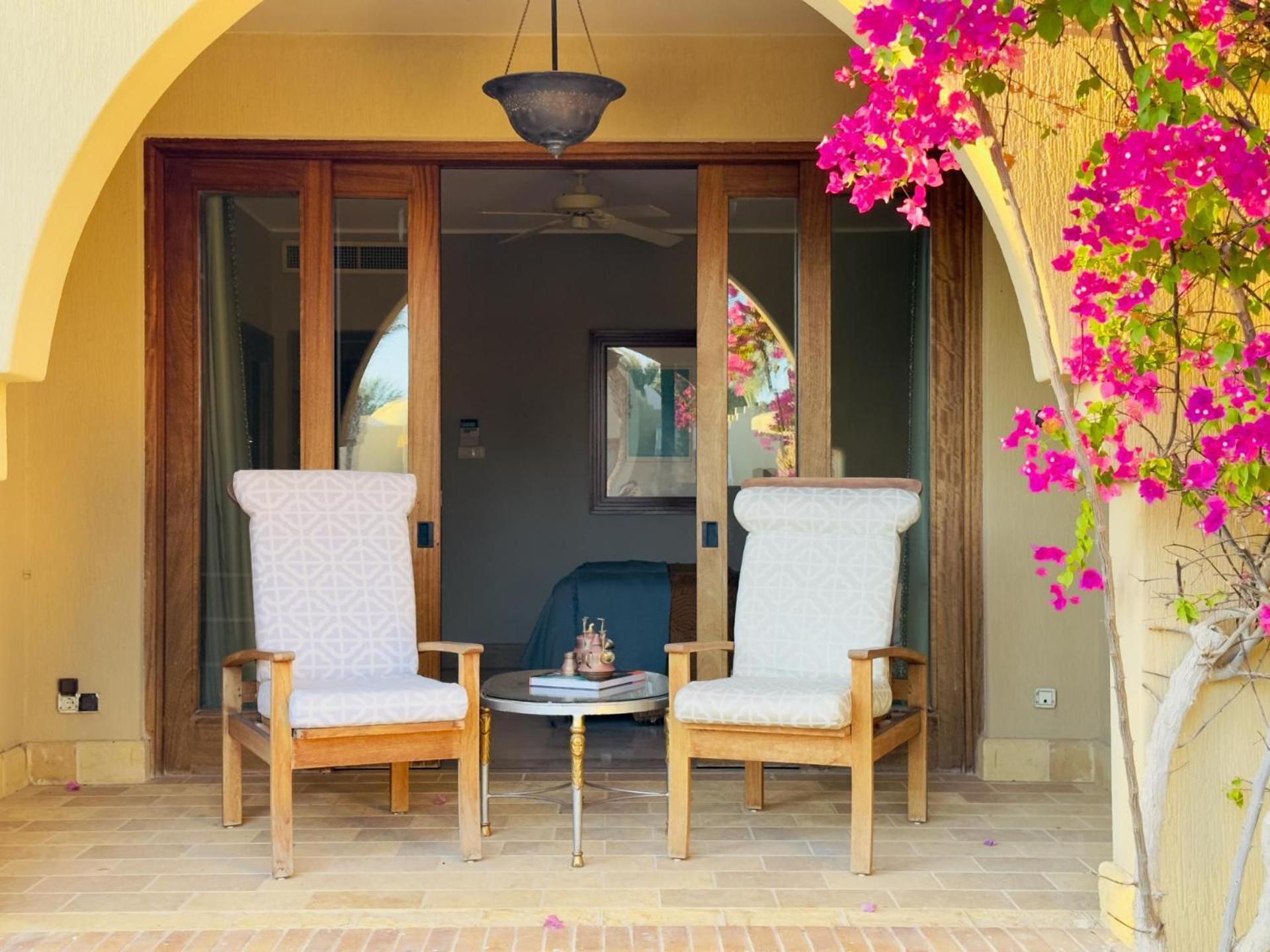 Appartement 2-bed Flat In Four Seasons Sheikh