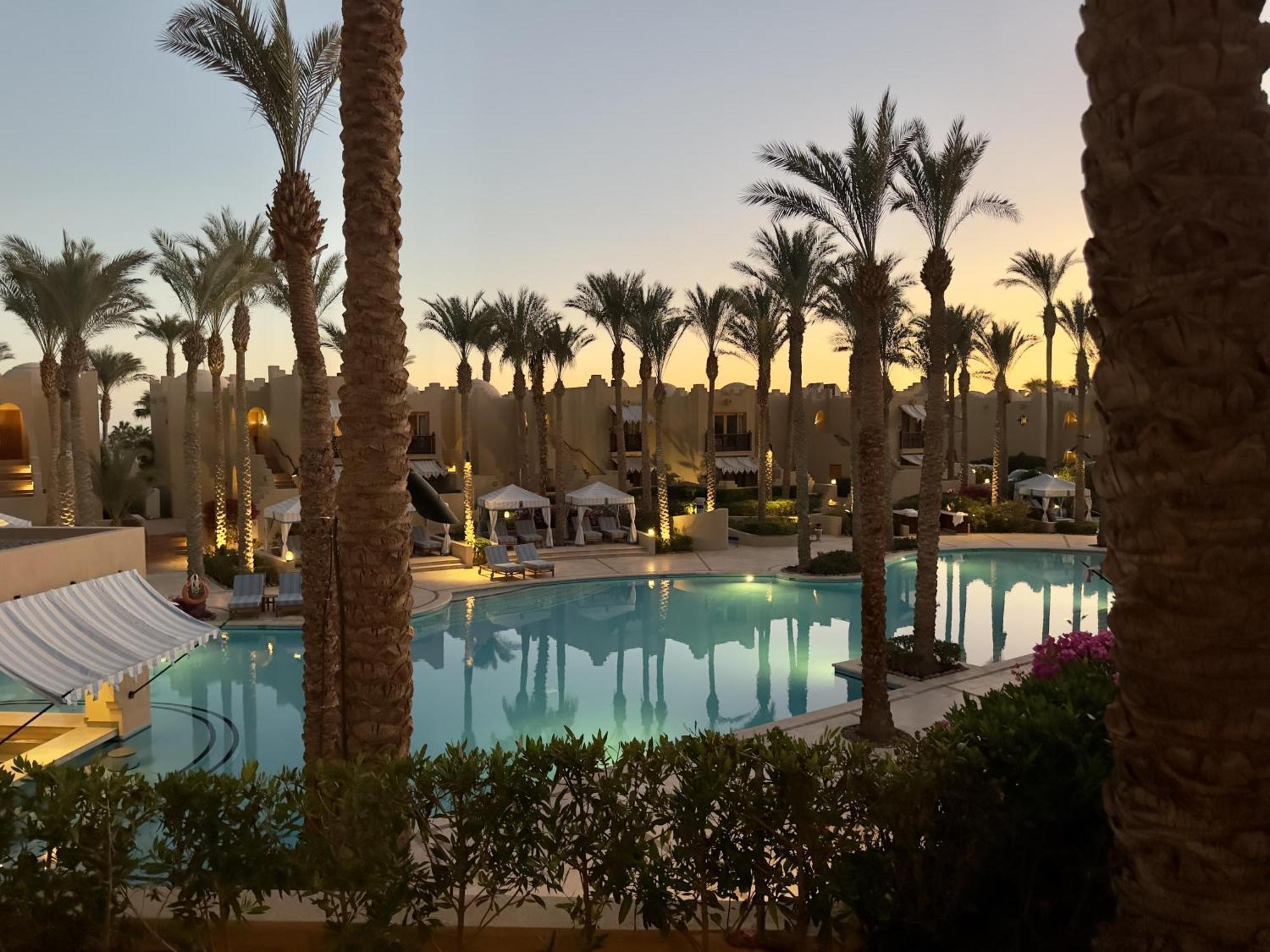 2-bed Flat In Four Seasons Sheikh Appartement