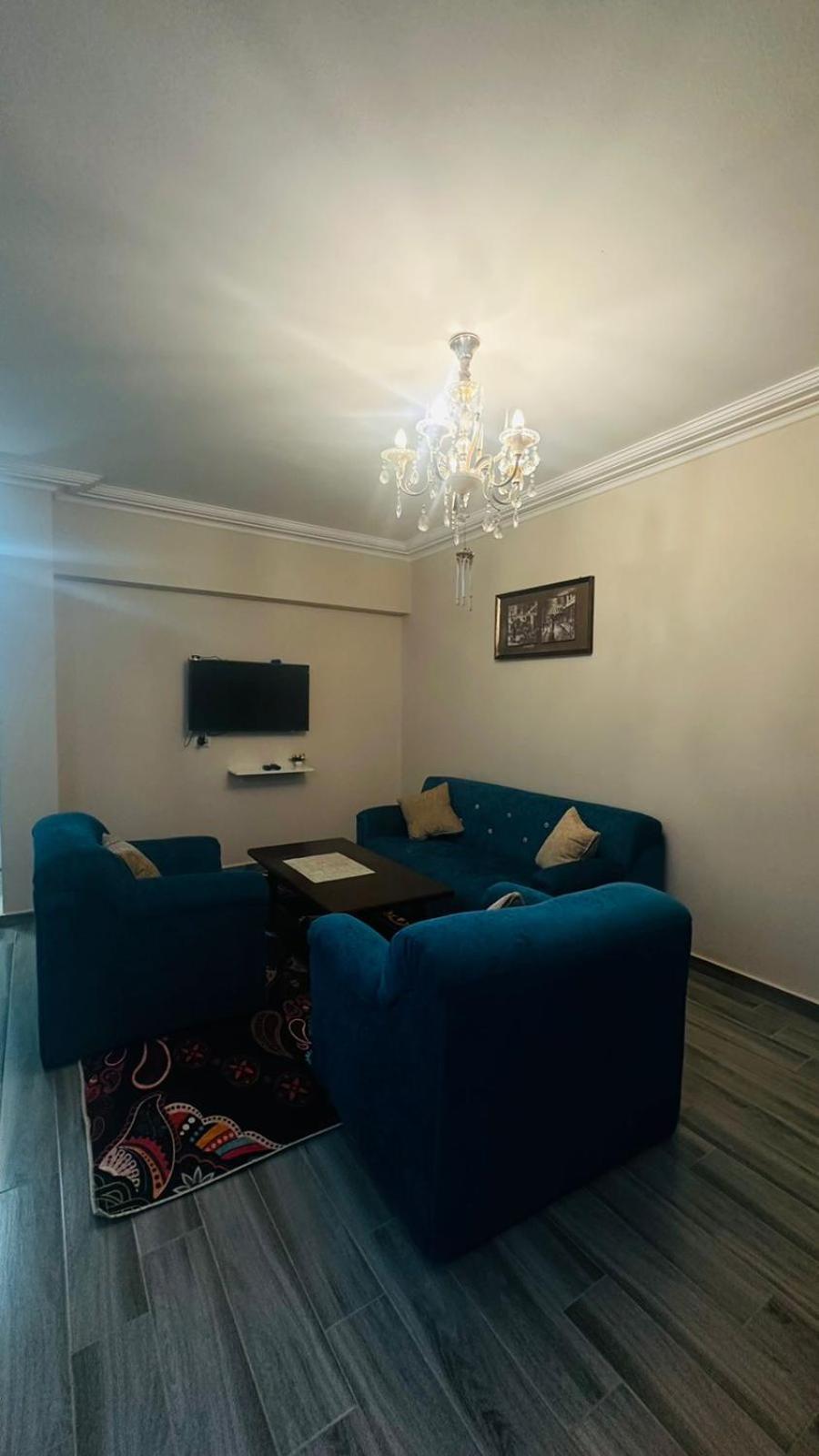 Happiness Flat 4 Apartment