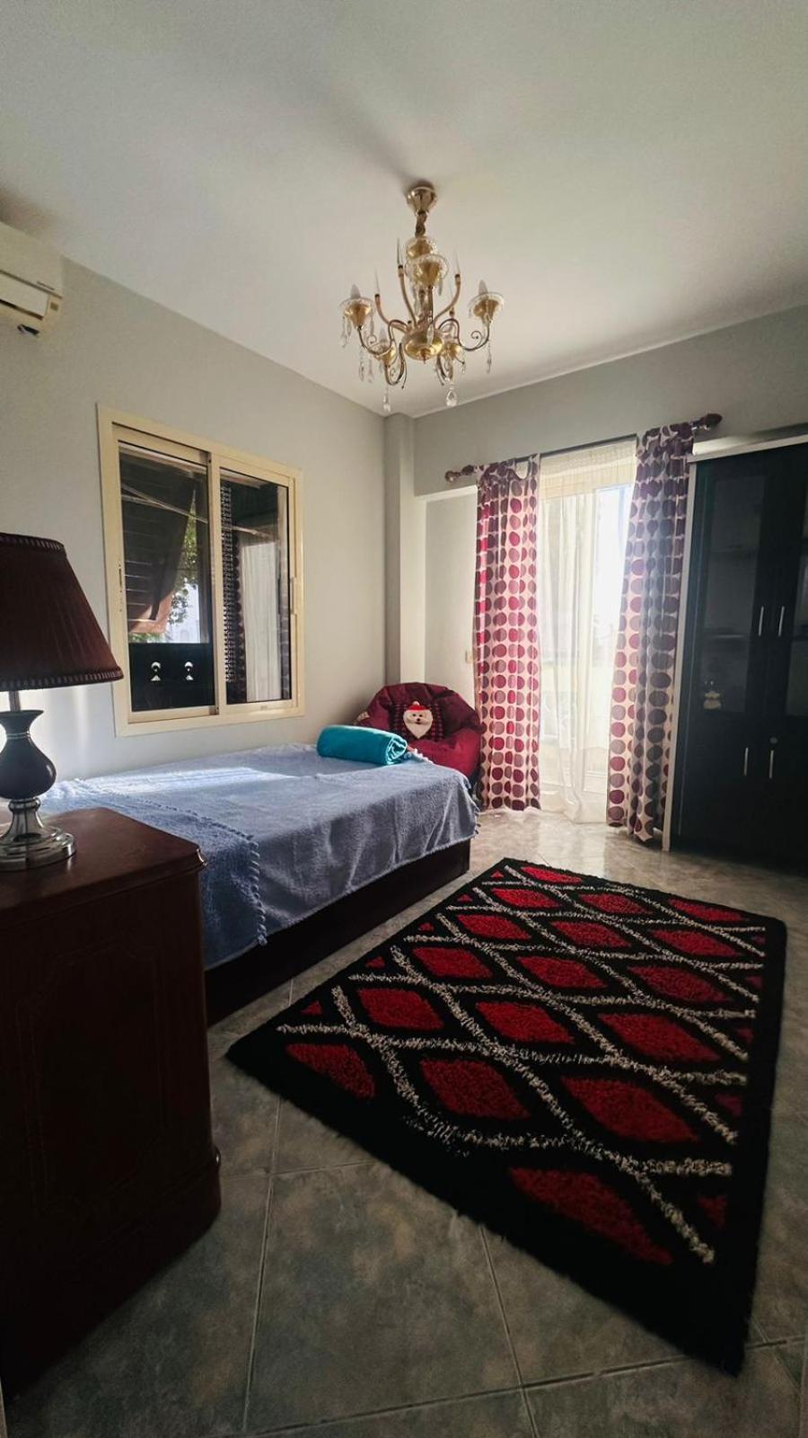 Happiness Flat 4 *