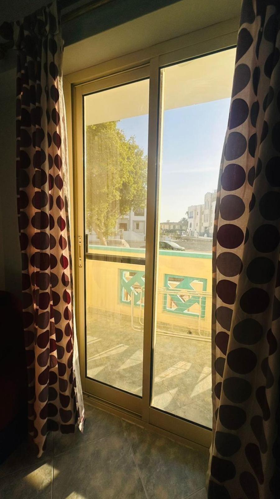 Happiness Flat 4 Apartment