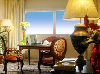 Continental Garden Reef Hotel