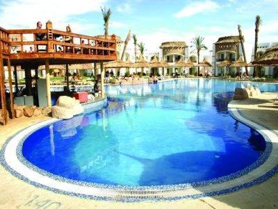 Savanna Club & Aqua Park Hotel
