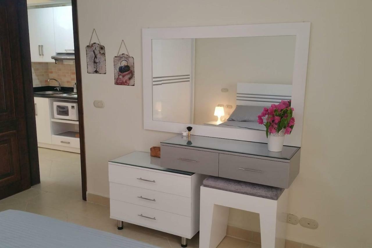 One- Bedroom S3 In Vip Zone Sunny Lakes Apartment