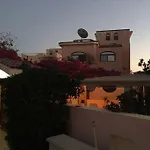 Villa Dina