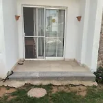 شقه مع جنينه هاديه