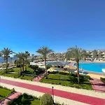 Grand Oasis Resort