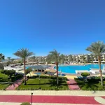 Grand Oasis Resort
