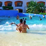 Fun & Sun Naama Waves
