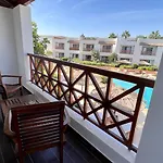 Elisir Spa Pool View