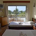 Hotel Oonas Dive Club