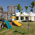 Le Royal Holiday Resort Aqua Park