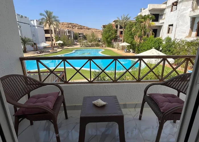 Riviera Resort Apartment - Pool View & Wifi