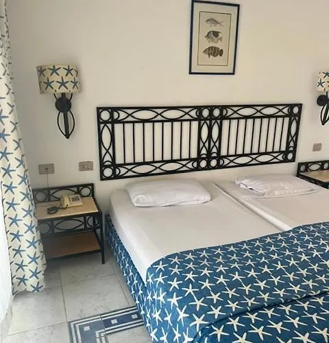 Domina Coral Bay Room At Aquamarine Mid Center Area