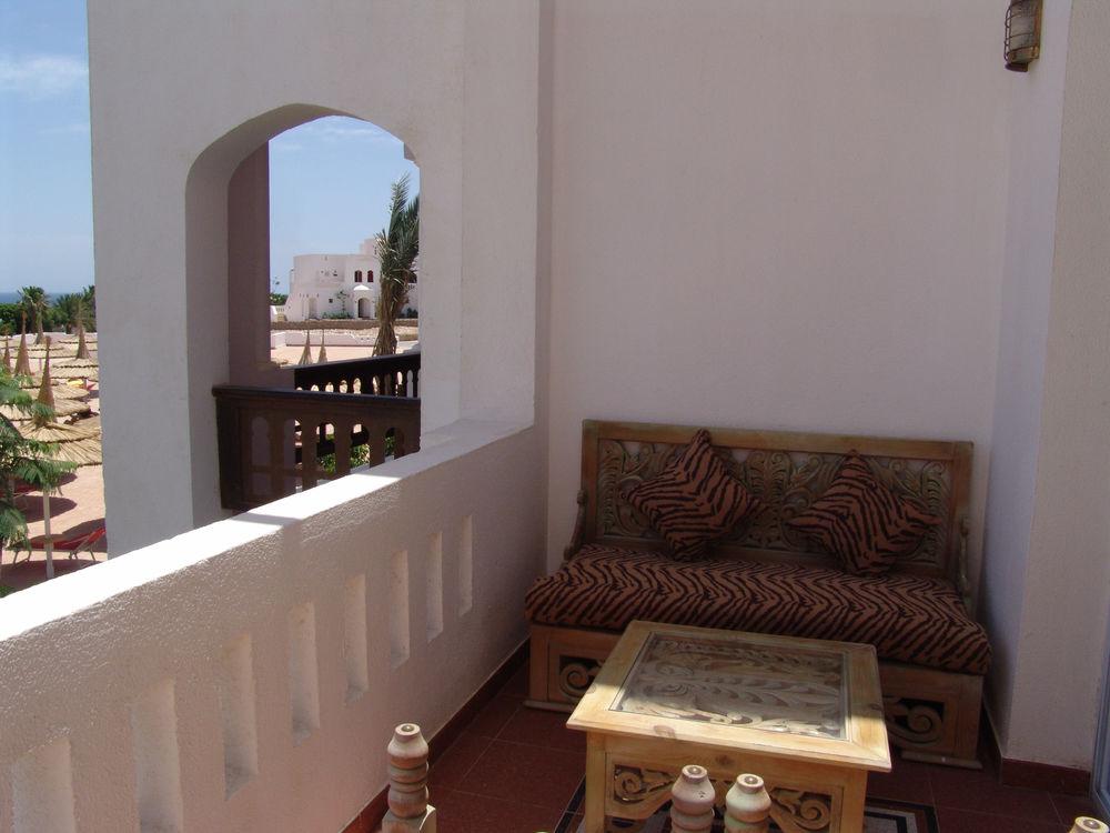 Aparthotel Domina Harem &