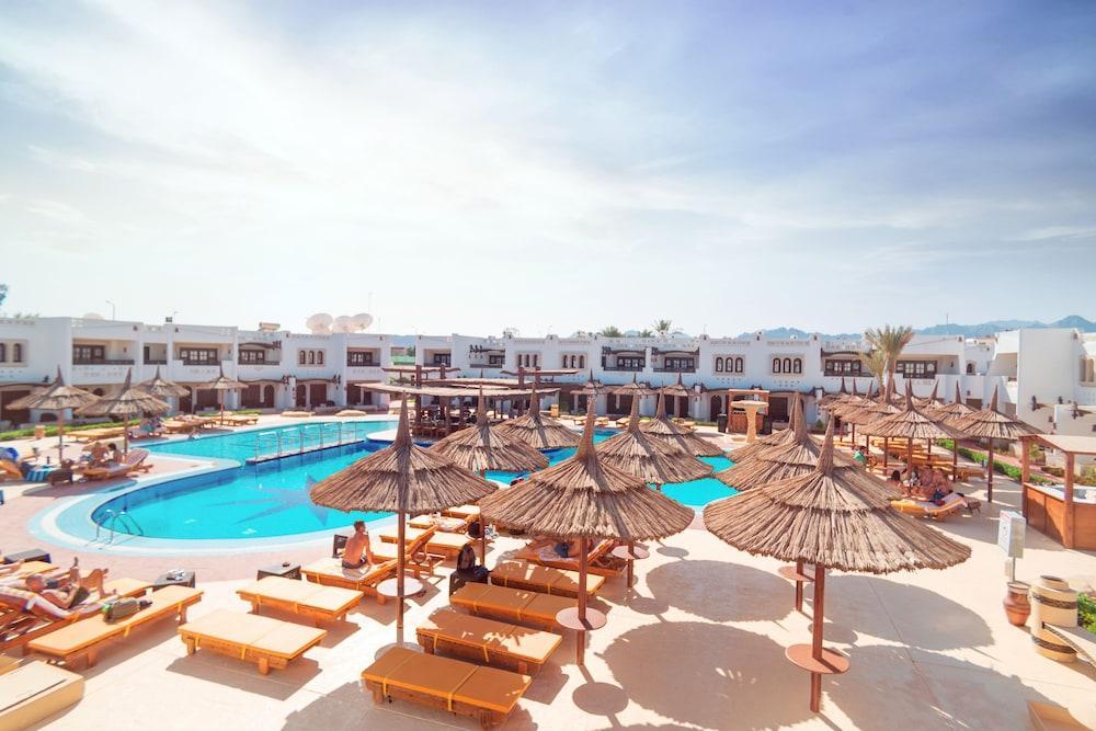 Tivoli Aqua Park Resort 4*