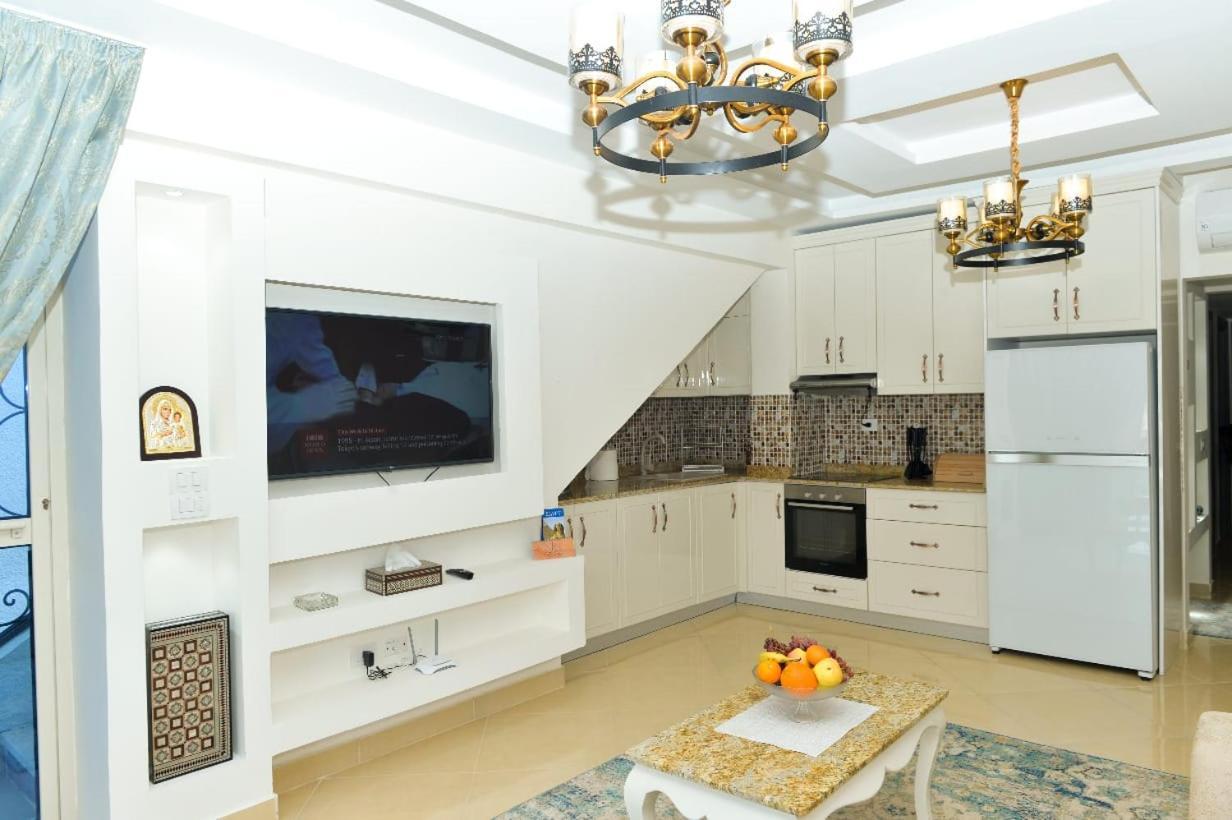 Hills Luxury Self-catering Penthouse Apartment *