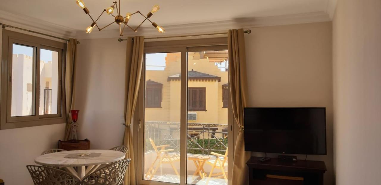 Apartment D60 *