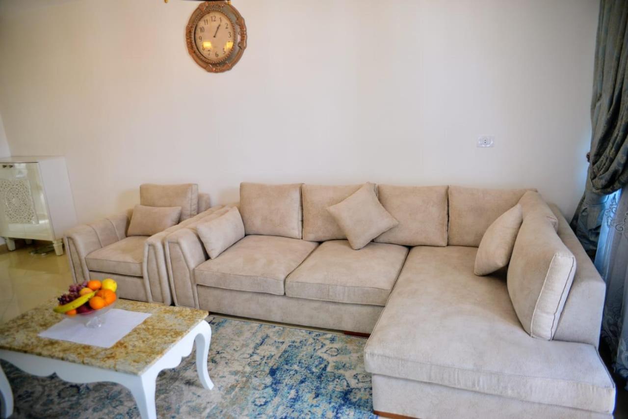 Hills Luxury Self-catering Penthouse Apartment *