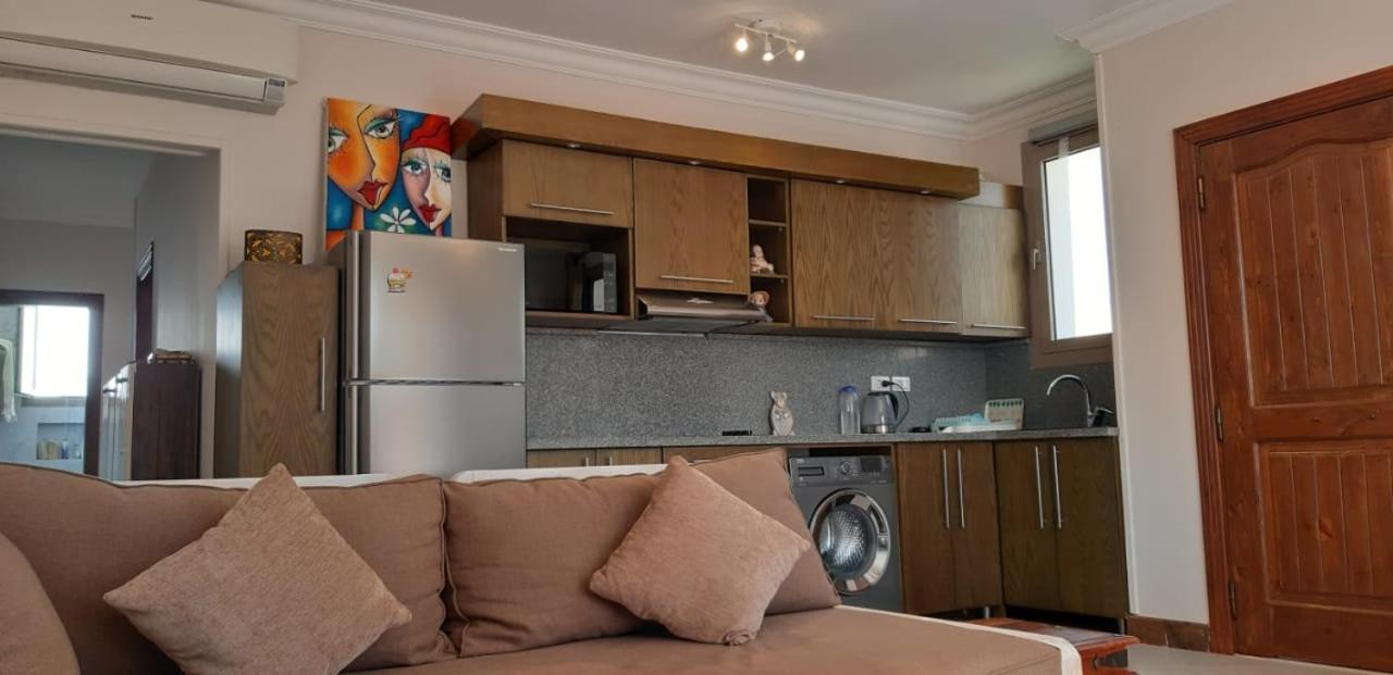 D60 Apartment