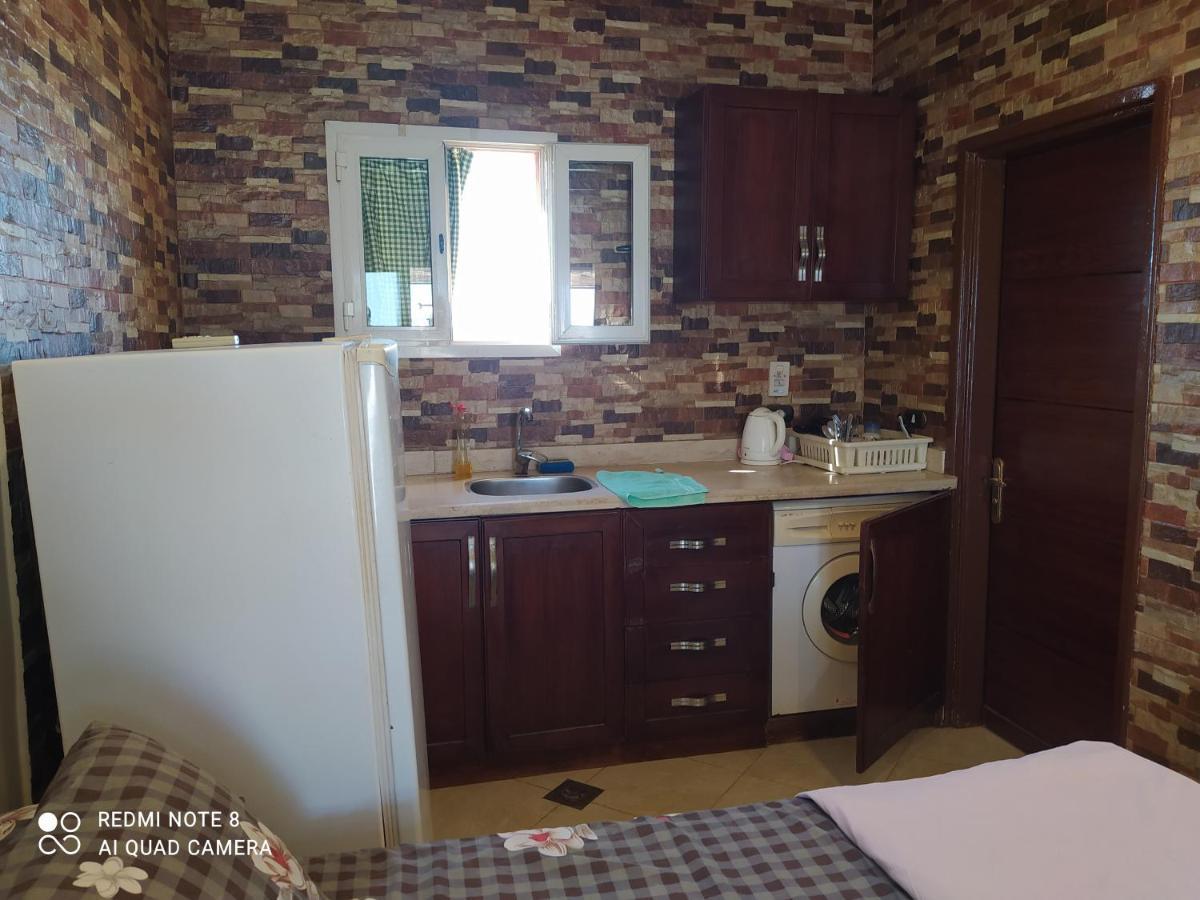 2 Apartment *