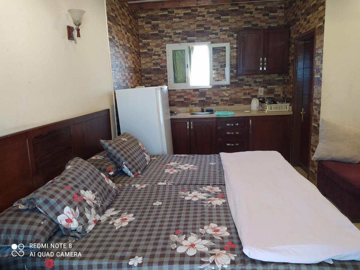 Apartment 2 *