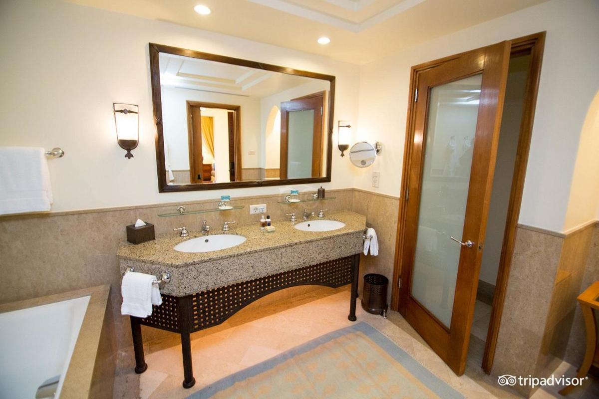 Villa & Chalet At Four Seasons Sheikh - Sea View Private *