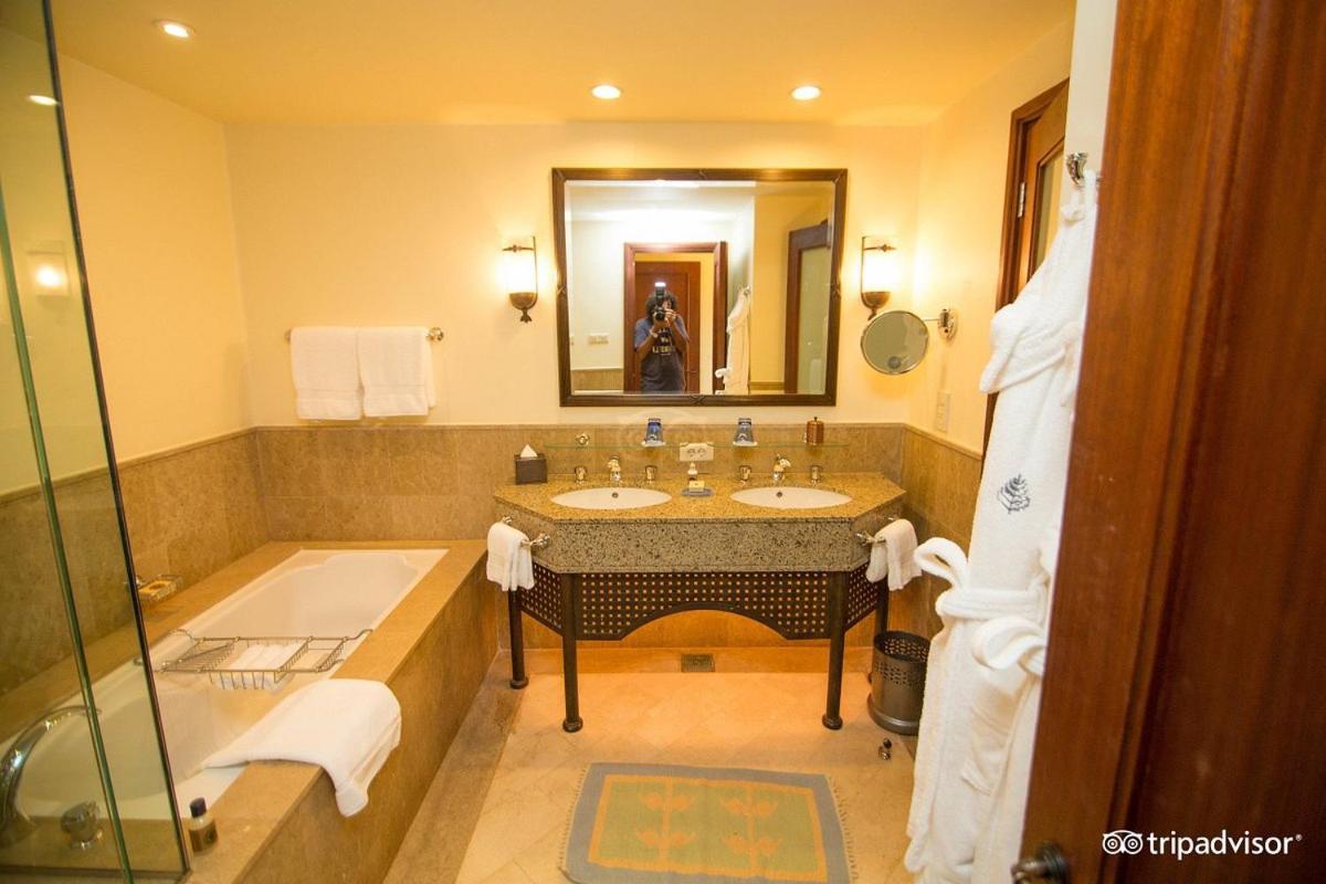 Villa & Chalet At Four Seasons Sheikh - Sea View Private