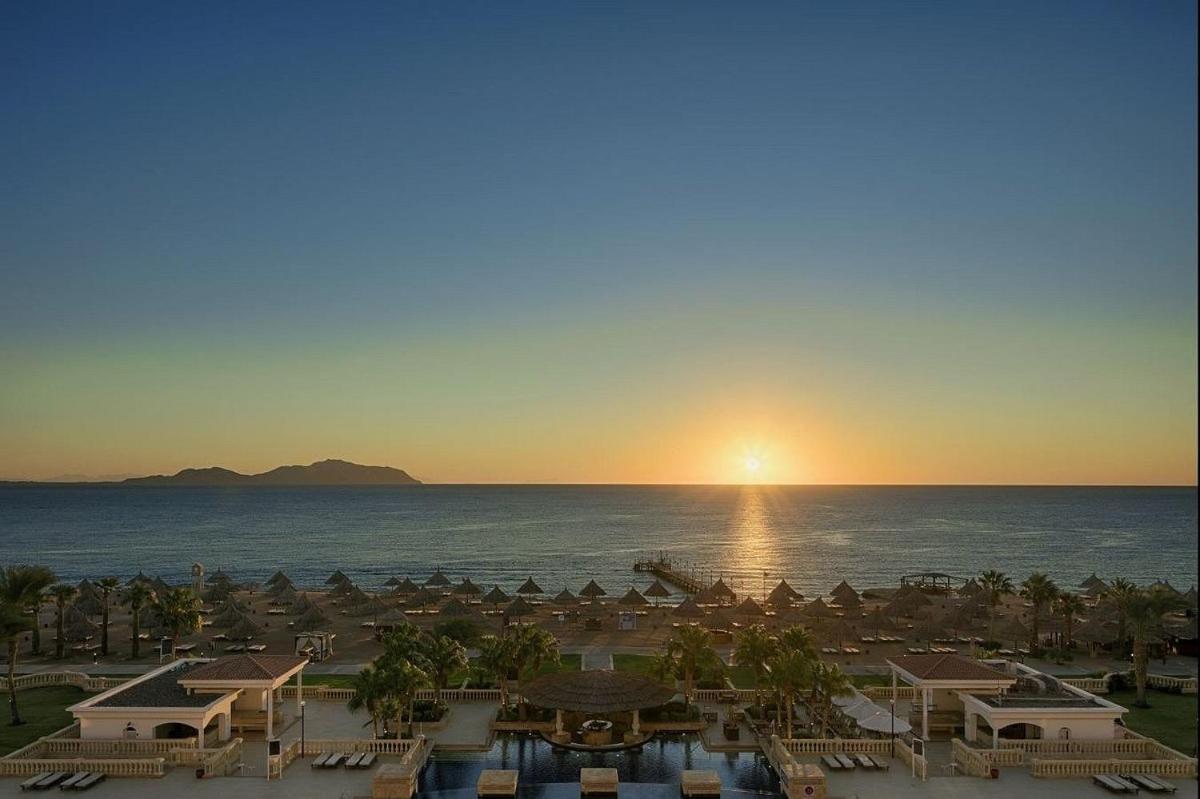 With Sea View At Sheraton Hotel, Resort, & Spa - Private *