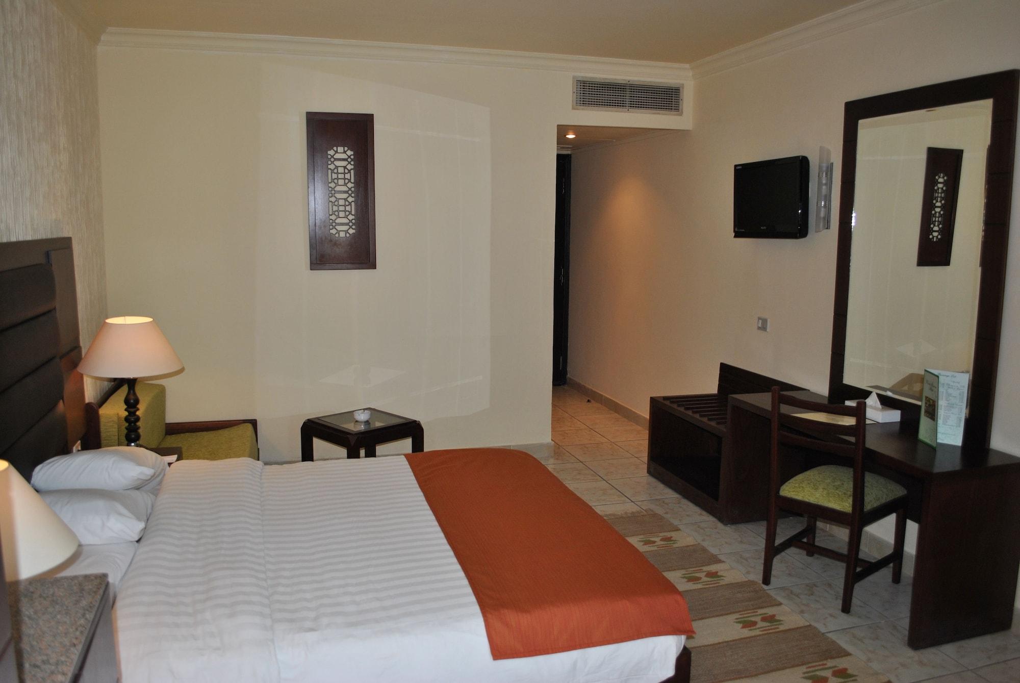 Sharm Holiday Resort 4*