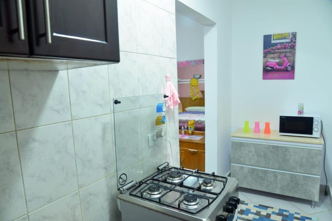 Lovely In Delta Apartment