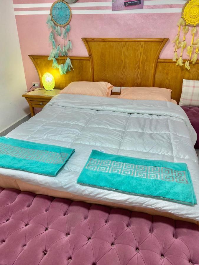 Lovely In Delta Apartment