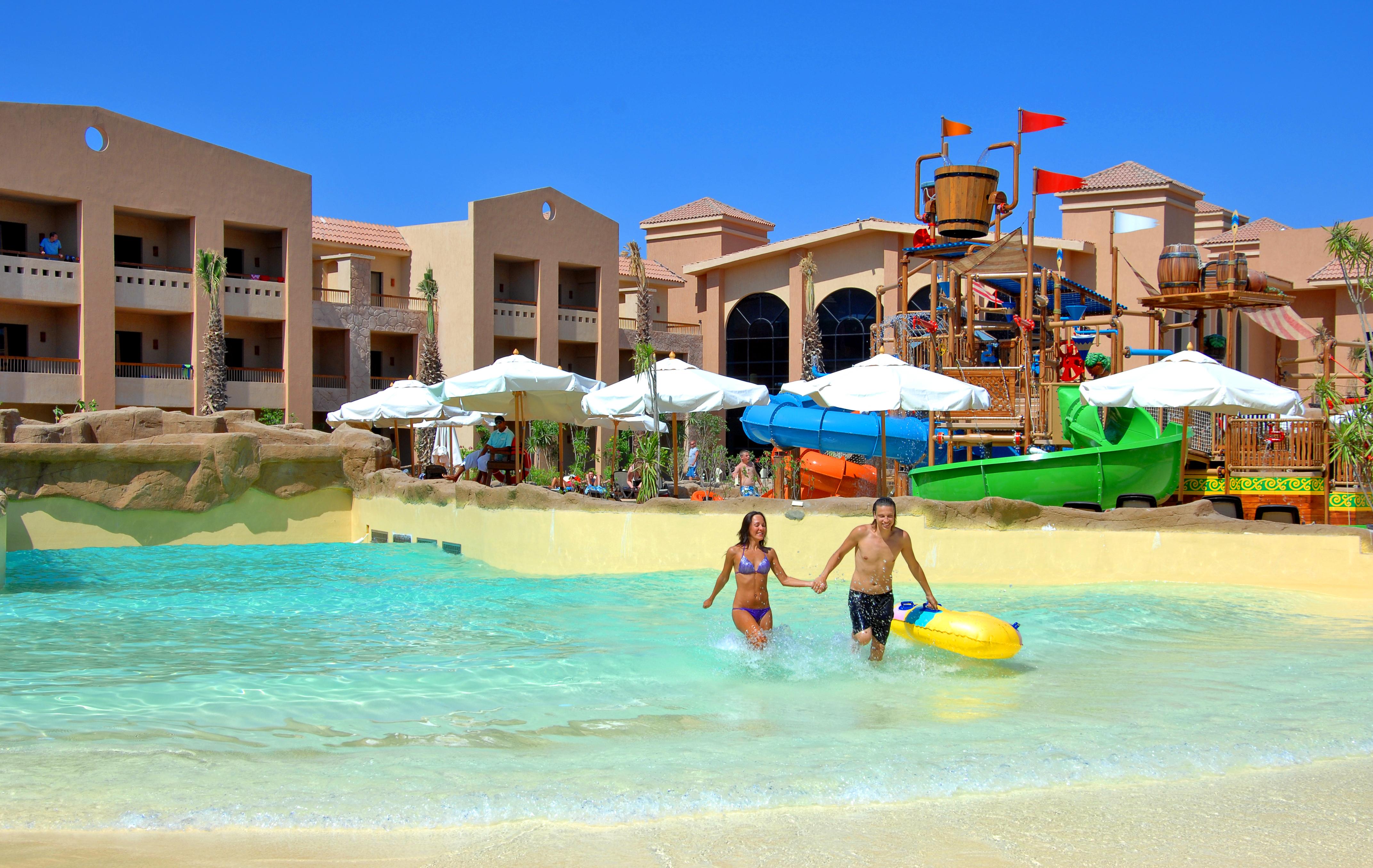Coral Sea Aqua Club Hotel