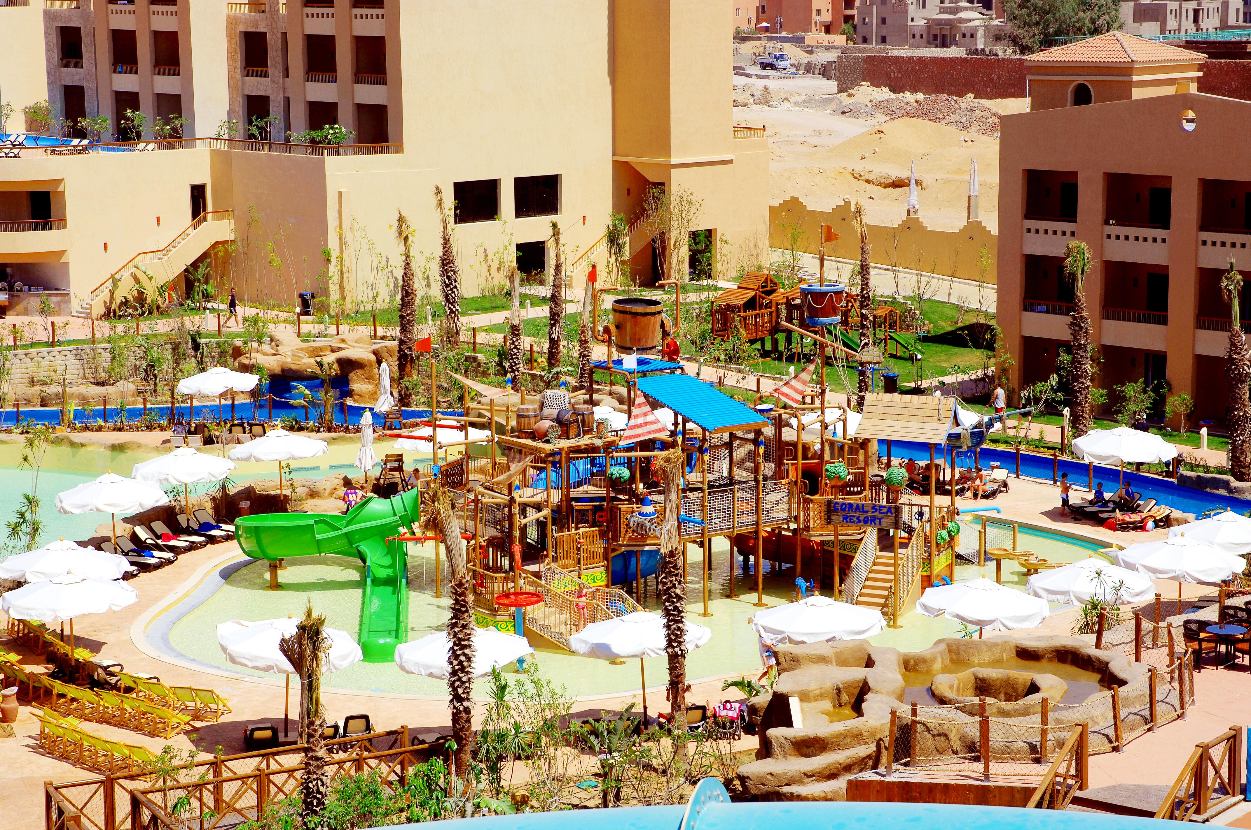 Coral Sea Aqua Club 4*