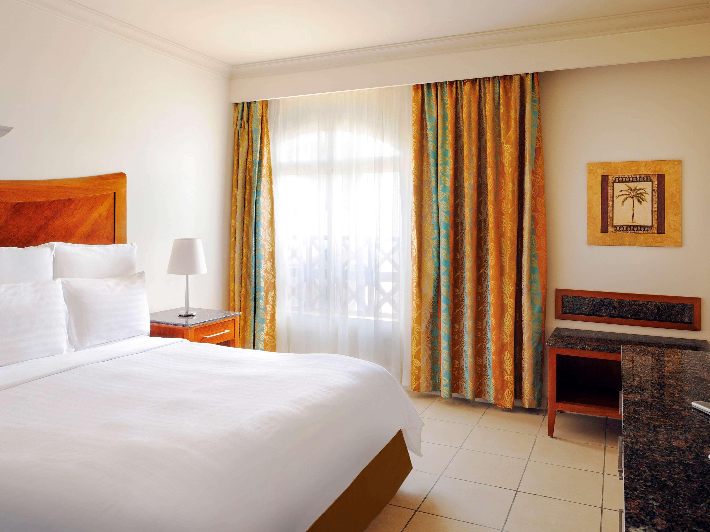 Naama Bay Promenade Managed By Accor Resort Sharm el-Sheikh